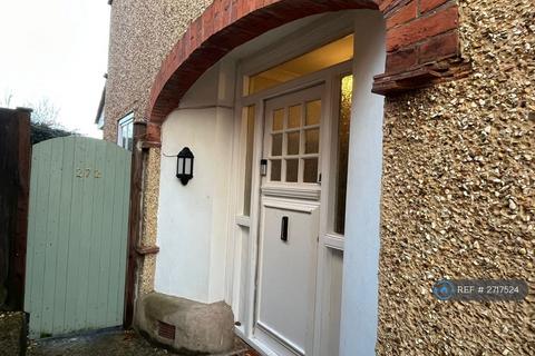 3 bedroom semi-detached house to rent, Broadlands Road, Southampton, SO17