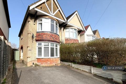 3 bedroom semi-detached house to rent, Broadlands Road, Southampton, SO17