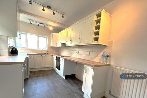 3 bedroom semi-detached house to rent, Broadlands Road, Southampton, SO17