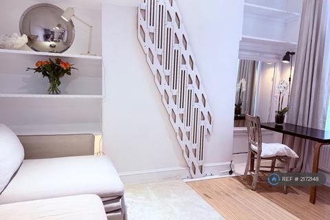 Studio to rent, London, London, W9