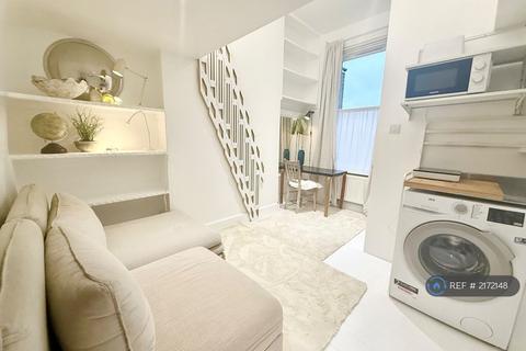 Studio to rent, London, London, W9