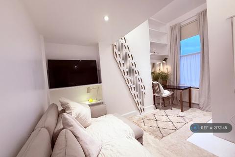 undefined, London, London, W9