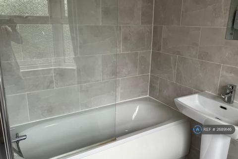 3 bedroom terraced house to rent, Iddesleigh Road, Exeter, EX4