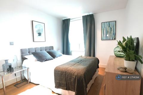 1 bedroom flat to rent, St. George Wharf, London, SW8