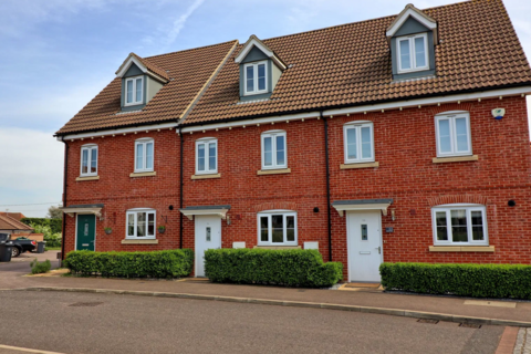 3 bedroom townhouse for sale, Hibbert Drive, Great Dunmow CM6