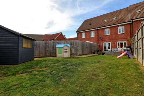 3 bedroom townhouse for sale, Hibbert Drive, Great Dunmow CM6