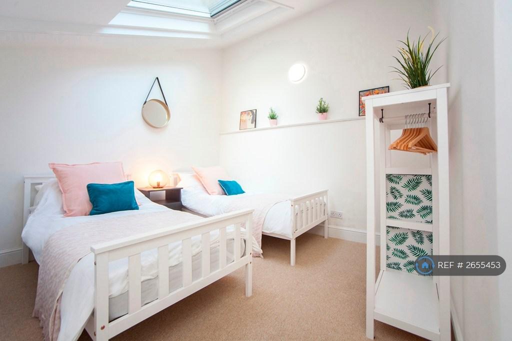 This Room Is Unfurnished