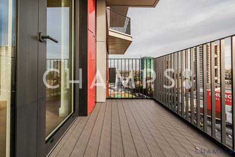 undefined, Cascade Way, W12