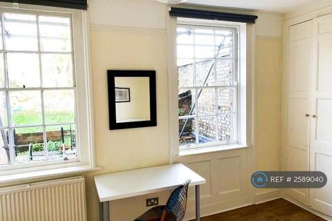 undefined, Hillreach, London, SE18