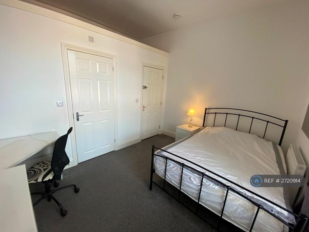 Bedroom 2 Ensuite