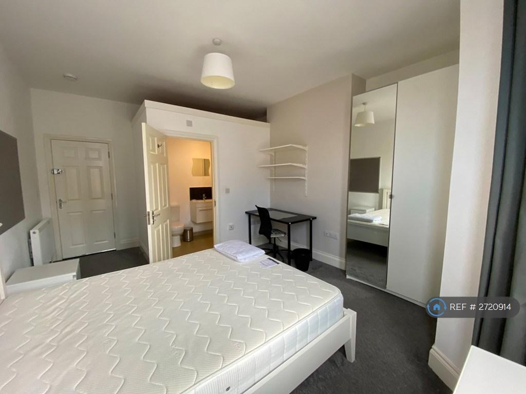 Bedroom 3 Ensuite