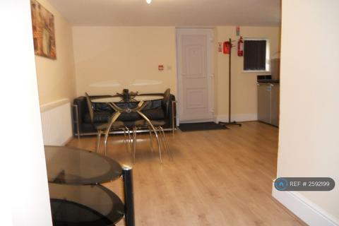 1 bedroom flat to rent, Wilbraham Road, Manchester, M14