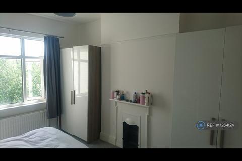 undefined, High Road, London, N2