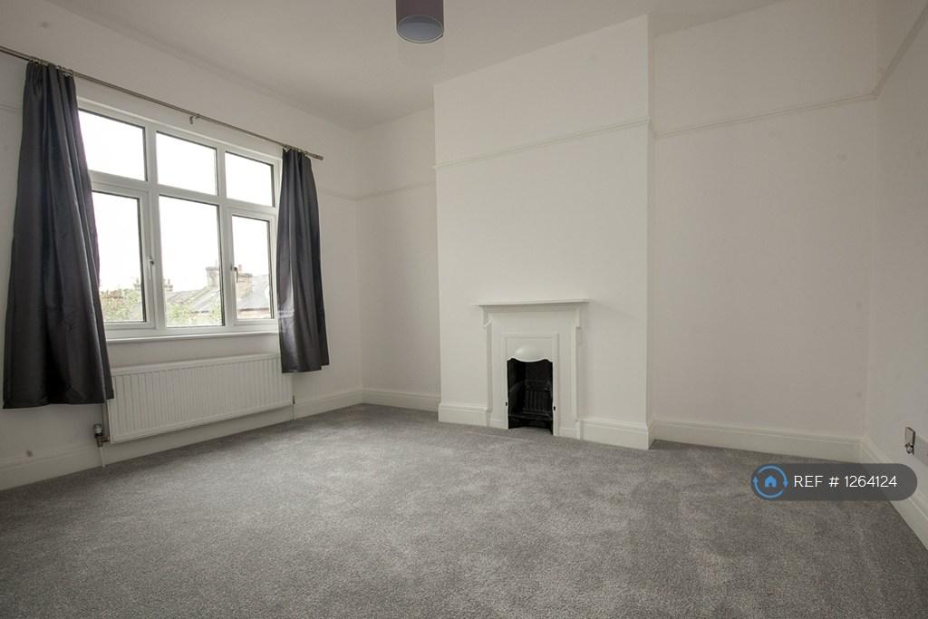 Main Bedroom (Double)