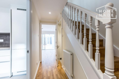 2 bedroom flat to rent, Salisbury Place & Sycamore House, SW9