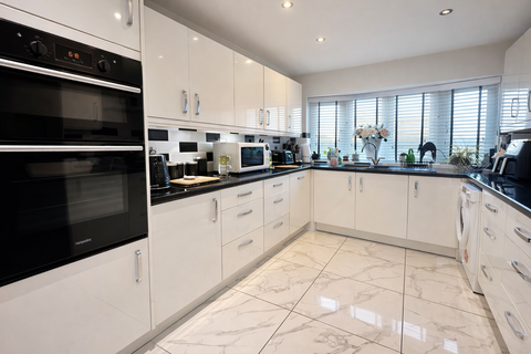 4 bedroom detached house for sale, Northfield, Somerton TA11