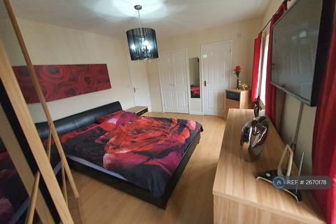 3 bedroom terraced house to rent, Flavius Way, Colchester, CO4