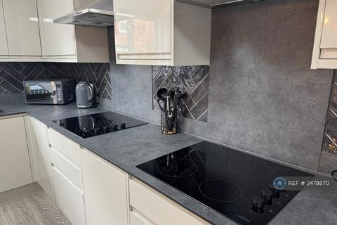 5 bedroom terraced house to rent, Alfoxton Avenue, London, N15