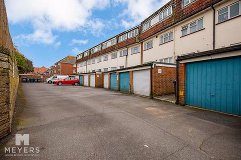 2 bedroom flat for sale, Belle Vue Mansions, Bournemouth, BH6 3