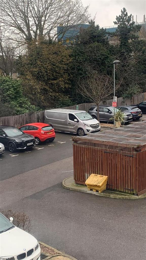 Parking.jpg