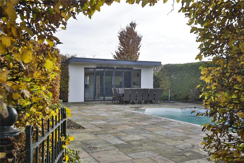 Pool House
