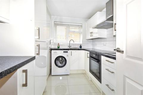 1 bedroom flat for sale, Langney Rise, Eastbourne