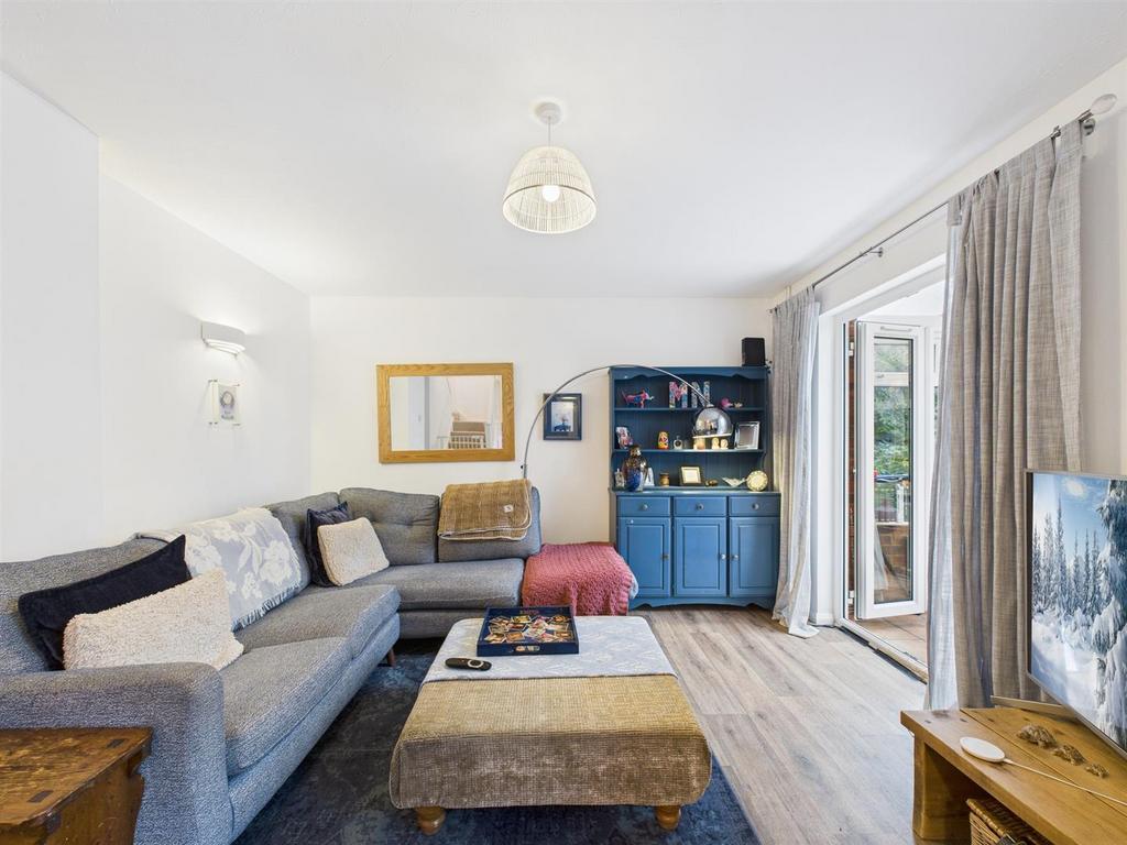 CAM02435 G0-PR0096-STILL012.jpg