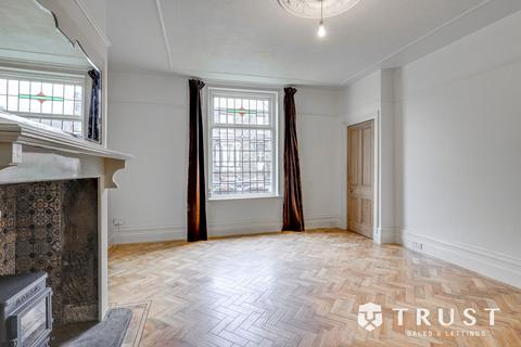 3 bedroom terraced house for sale, Pynate Road, Batley, WF17