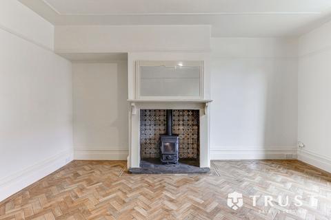 3 bedroom terraced house for sale, Pynate Road, Batley, WF17