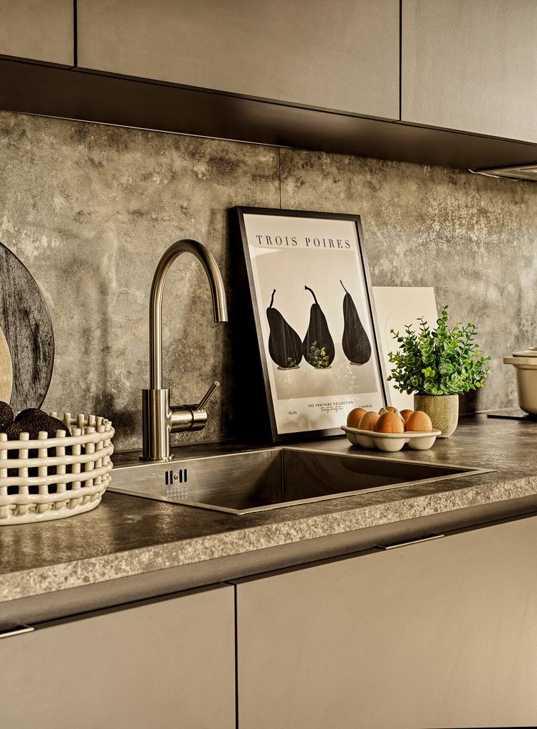 214382e7b8e9728553647d34c972