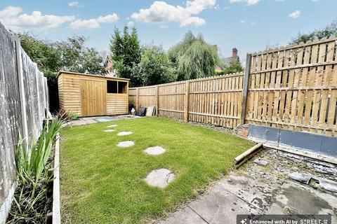 3 bedroom terraced house for sale, Perle Brook, Eccleshall, ST21