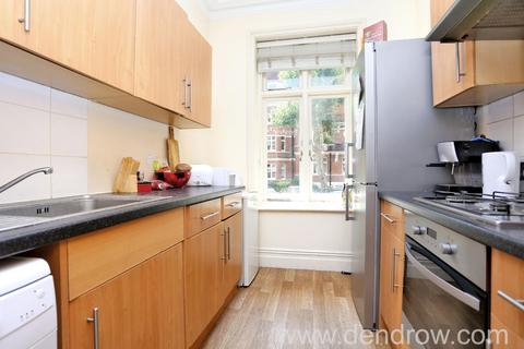 3 bedroom flat to rent, Castellain Mansions, Maida Vale, London W9