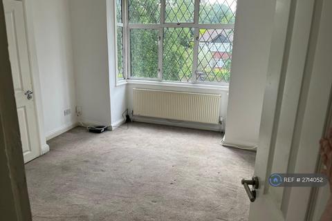 1 bedroom in a house share to rent, Foxley Lane, Purley, CR8