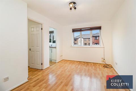 undefined, Parrotts Field, Hoddesdon