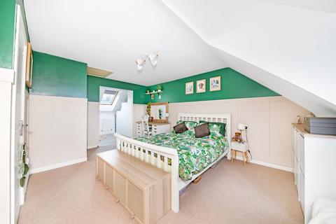 4 bedroom townhouse for sale, Heathercliff Way, Penistone