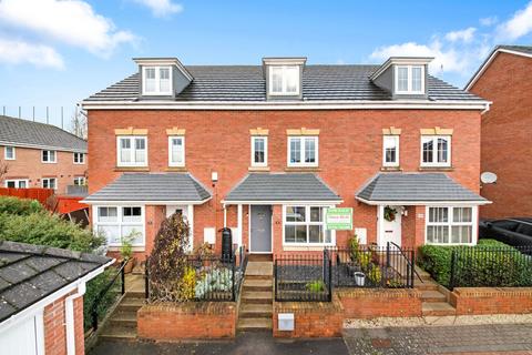 4 bedroom townhouse for sale, Heathercliff Way, Penistone