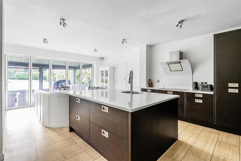 undefined, Chiltern Road, South Sutton, SM2