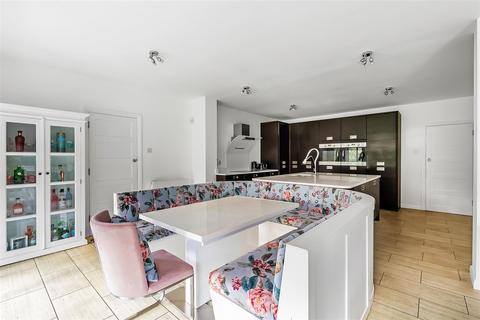 undefined, Chiltern Road, South Sutton, SM2
