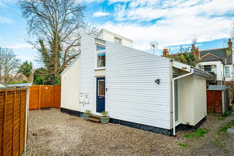 1 bedroom detached house for sale, Beedell Avenue, Westcliff-on-sea, SS0