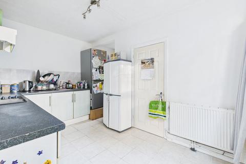 2 bedroom ground floor flat for sale, Homefield Road, Worthing, BN11 2JA