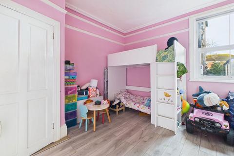 2 bedroom ground floor flat for sale, Homefield Road, Worthing, BN11 2JA