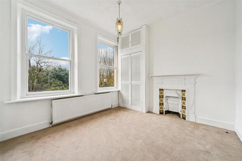 1 bedroom flat to rent, Emlyn Road, London
