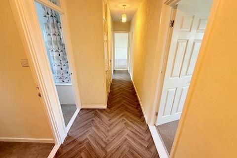 2 bedroom flat to rent, 102 Welshmans Hill, Sutton Coldfield