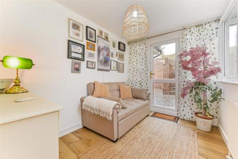 undefined, Rose Hill, Lovedean