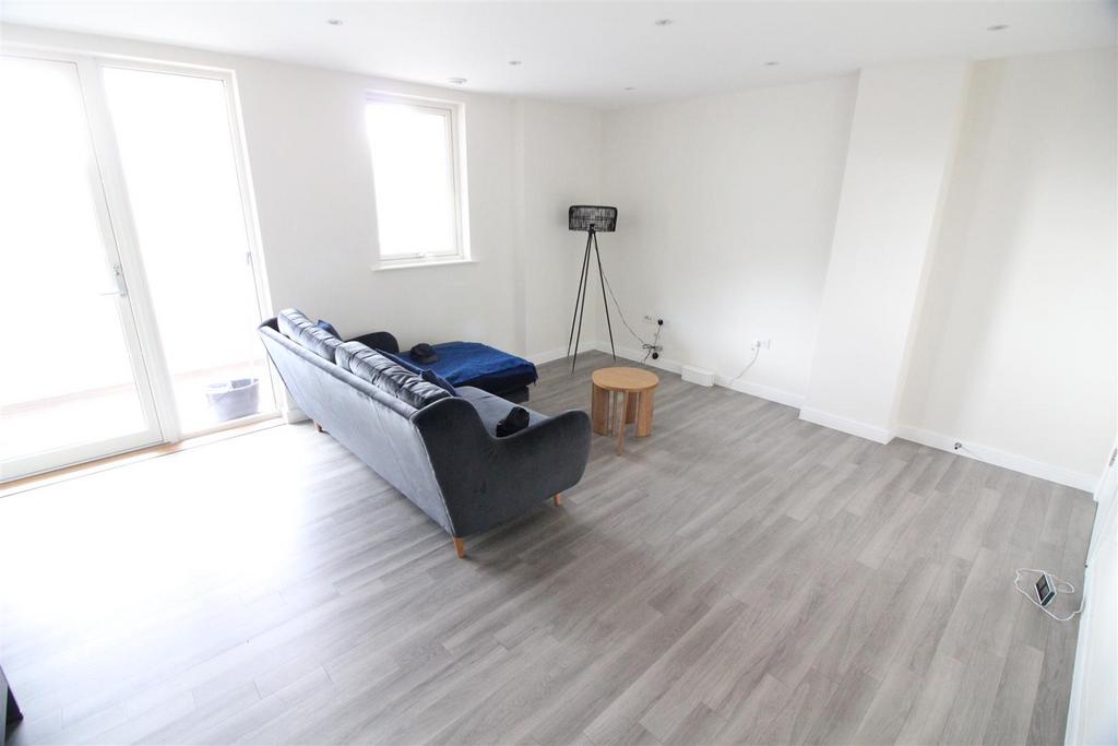 FE3 E6921-FE64-49 F6-81 C0-A34 EC773 EBDC.jpeg