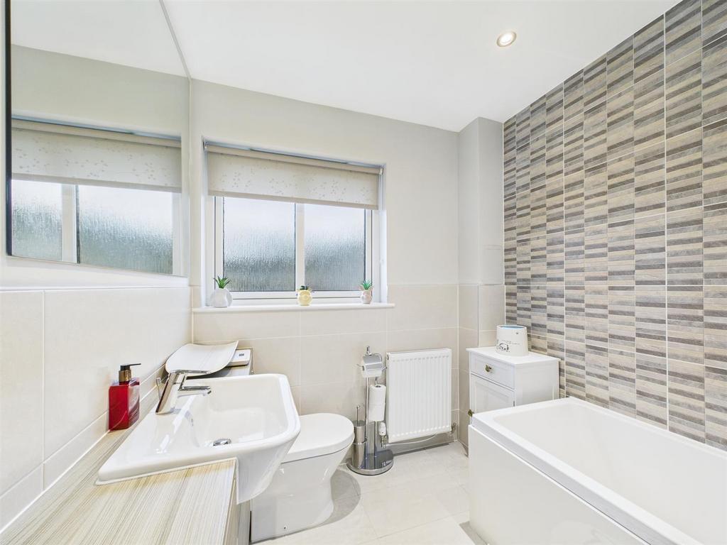 CAM01486 G0-PR0923-STILL021.jpg