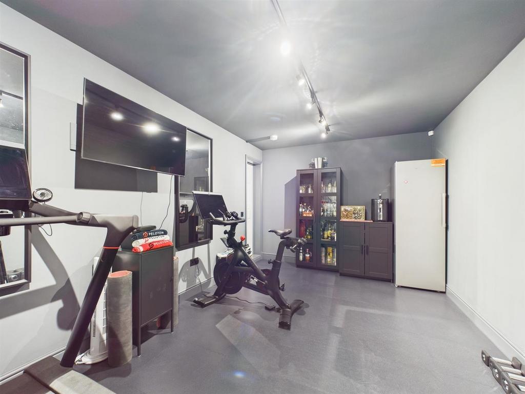 CAM01486 G0-PR0923-STILL003.jpg