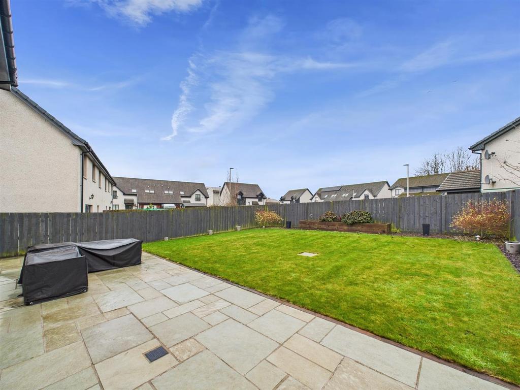 CAM01486 G0-PR0923-STILL017.jpg