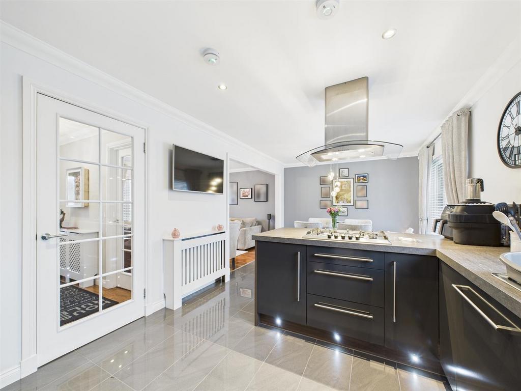 CAM01486 G0-PR0923-STILL014.jpg