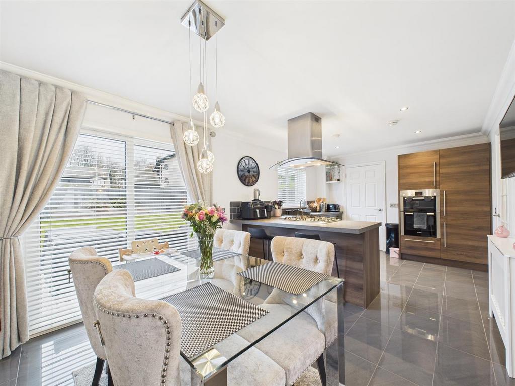 CAM01486 G0-PR0923-STILL010.jpg